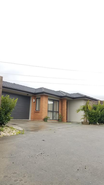 Fullhouse Auckland Exterior foto